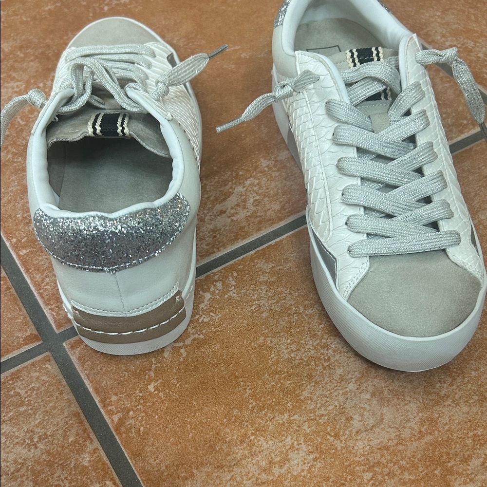 Shushop Ruby White, Silver Bone Snake Textured Sn… - image 4